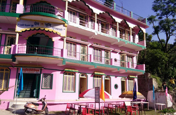Hotel Dev Bhoomi Guptakashi room