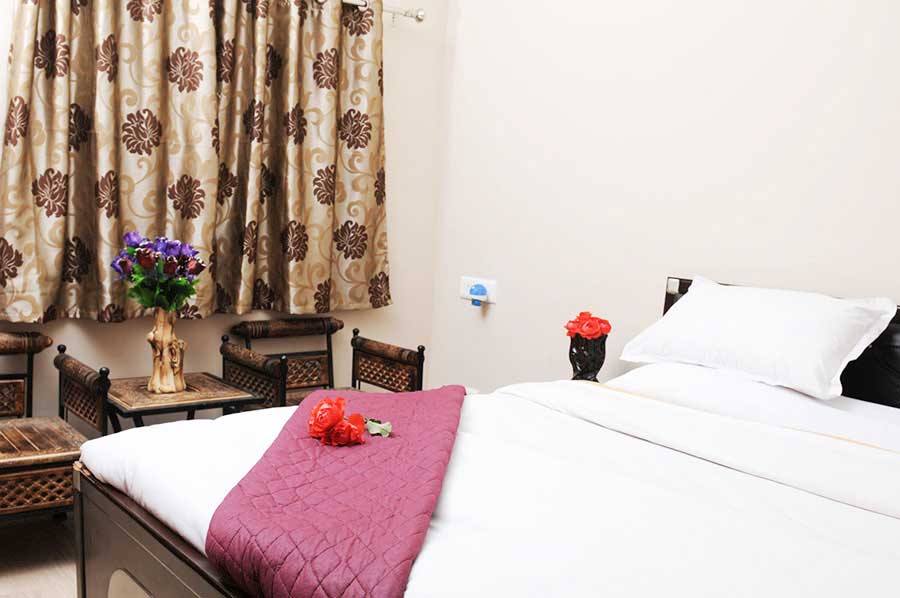 Hotel Kailash Residency Guptkashi