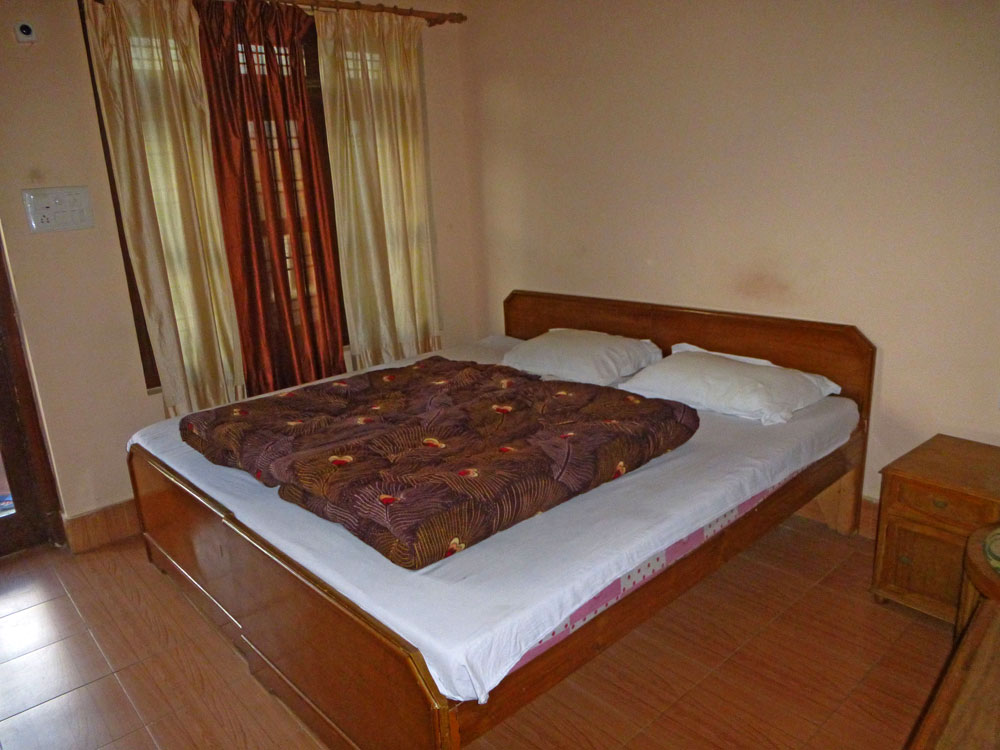 Mrityunjaya Palace Guptkashi room